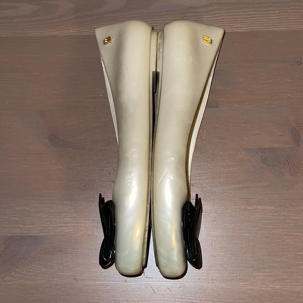 Melissa Pearlescent White Rubber Flats - Women’s Size 8 - Picture 8 of 11